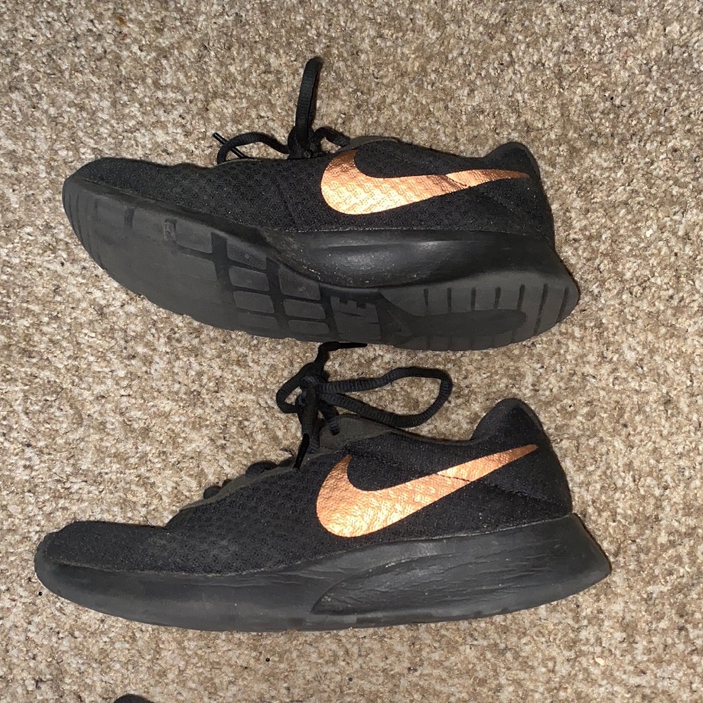 Black Nike shoes